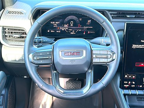 Used 2026 GMC Terrain AT4 w/ LPO, Black Badging Package AWD/4WD image 21