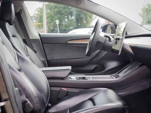 Used 2023 Tesla Model 3 Standard Range RWD image 8