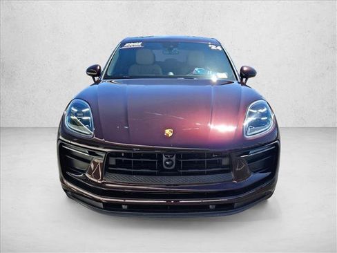 Used 2024 Porsche Macan AWD/4WD image 2
