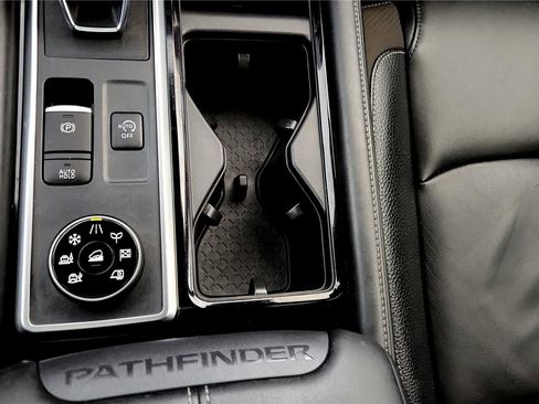 Used 2023 Nissan Pathfinder SL w/ SL Premium Package image 47