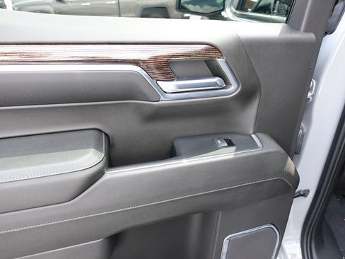 Used 2024 GMC Sierra 1500 Elevation AWD/4WD image 16