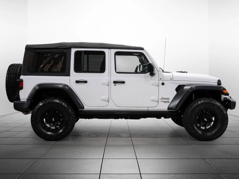 Used 2018 Jeep Wrangler Unlimited Sport S AWD/4WD image 7