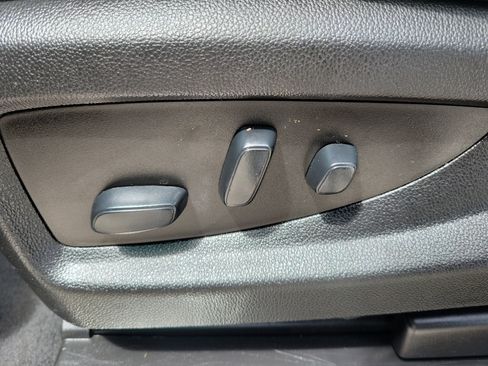 Used 2019 Chevrolet Tahoe LT w/ RST Edition image 16