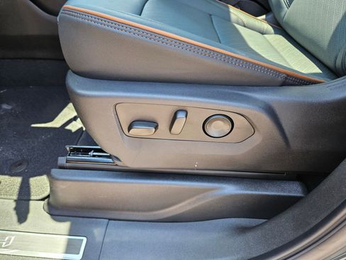 New 2026 GMC Yukon AT4 w/ AT4 Premium Plus Package AWD/4WD image 24