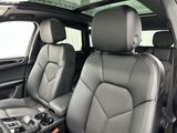 Certified 2024 Porsche Macan image 5