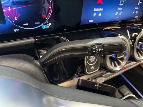 Certified 2025 Mercedes-Benz GLA 250 4MATIC image 25