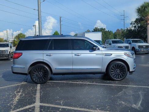 Used 2021 Lincoln Navigator Reserve w/ Luxury Package image 13