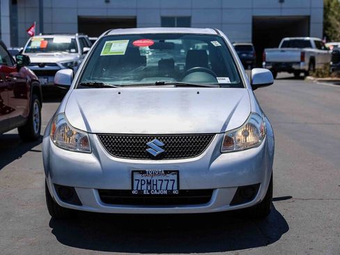 Used 2010 Suzuki SX4 LE FWD image 16