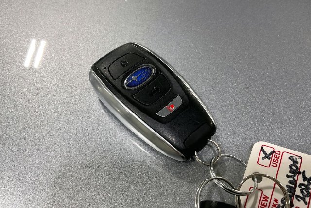 Used 2025 Subaru Outback Limited AWD/4WD image 11