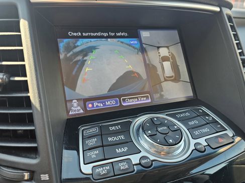 Used 2017 INFINITI QX70 2WD w/ Premium Package image 41