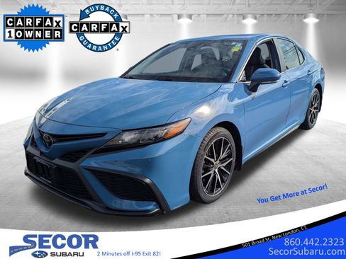 Used 2023 Toyota Camry SE image 1