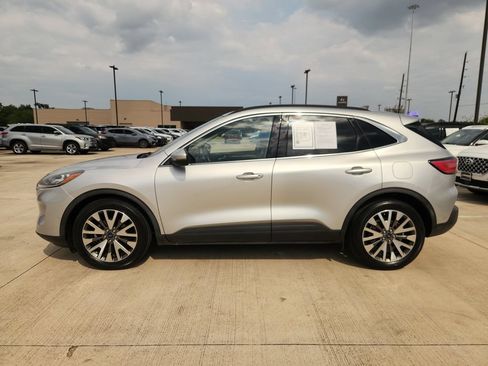 Used 2020 Ford Escape Titanium FWD image 5