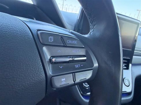 Used 2020 Hyundai Ioniq Limited FWD image 20