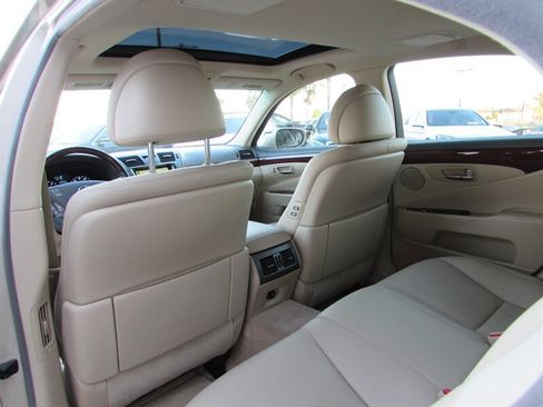 Used 2007 Lexus LS 460 image 23