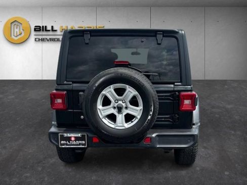 Used 2019 Jeep Wrangler Unlimited Sport S AWD/4WD image 11