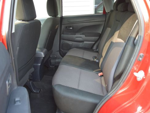 Used 2017 Mitsubishi Outlander Sport ES AWD/4WD image 13