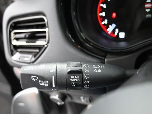Used 2025 Dodge Durango R/T AWD/4WD image 30