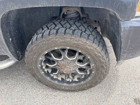 Used 2010 Chevrolet Silverado 1500 LTZ AWD/4WD image 9