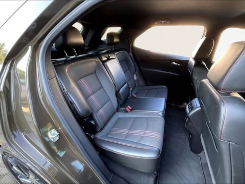 Used 2023 Chevrolet Equinox RS image 17