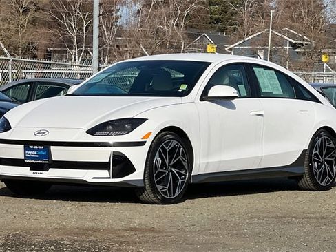 Certified 2025 Hyundai Ioniq 6 SEL image 11