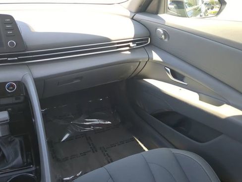 Used 2023 Hyundai Elantra SEL w/ Cargo Package FWD image 16