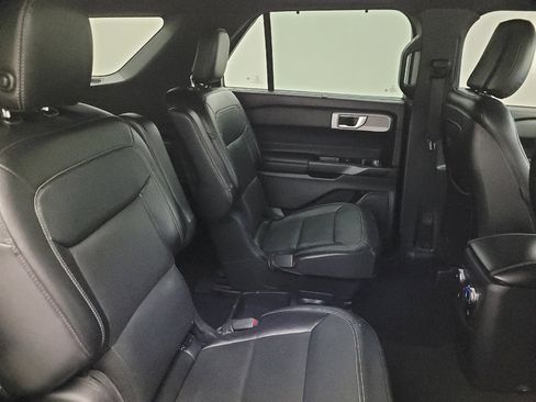 Used 2020 Ford Explorer Limited image 19
