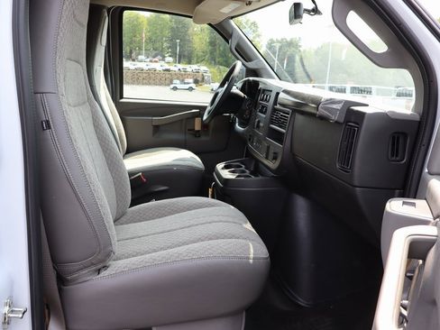 New 2025 Chevrolet Express 2500 w/ Driver Convenience Package image 31