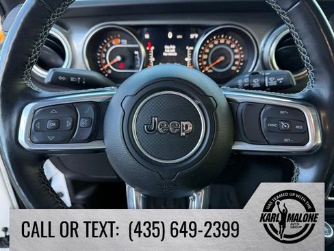 Used 2023 Jeep Wrangler Unlimited Sahara w/ Cold Weather Group AWD/4WD image 17