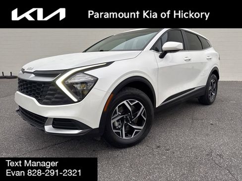Used 2023 Kia Sportage LX image 1