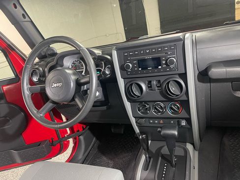 Used 2007 Jeep Wrangler Rubicon w/ Dual Top Group image 23
