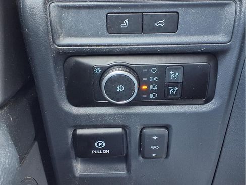 Used 2022 Ford Expedition XLT image 23