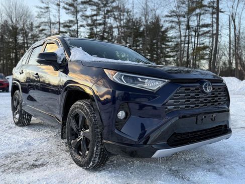 Used 2021 Toyota RAV4 XSE image 3