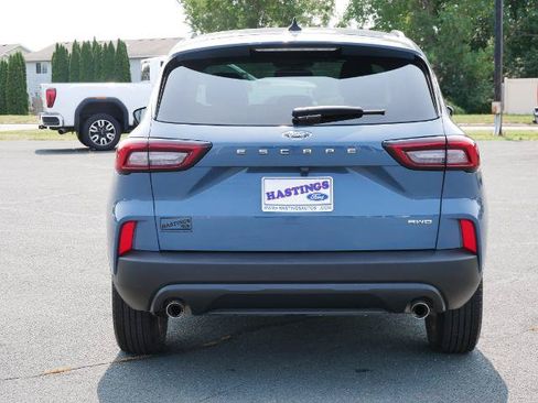 Certified 2025 Ford Escape ST-Line Select AWD/4WD image 4