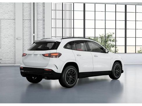 New 2025 Mercedes-Benz GLA 35 AMG 4MATIC image 21
