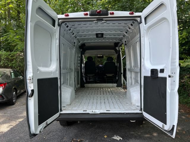 Used 2025 RAM ProMaster 2500 w/ Convenience Group FWD image 32