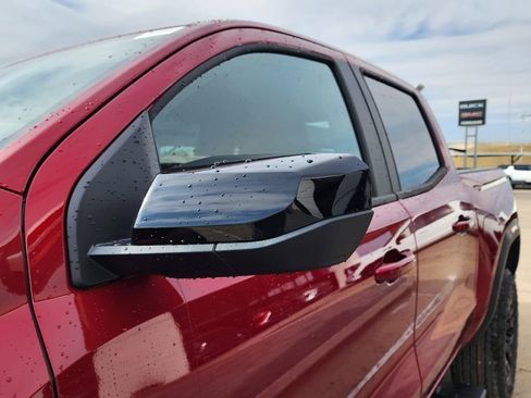 New 2026 GMC Canyon Elevation w/ Convenience Package image 12