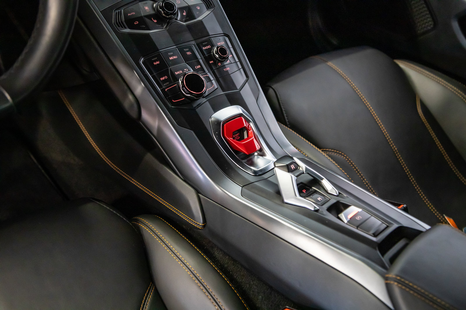 Used 2015 Lamborghini Huracan LP 610-4 AWD/4WD image 37