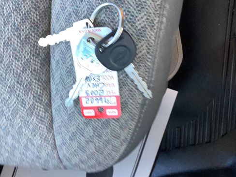 Used 2003 Chevrolet Express 1500 image 46