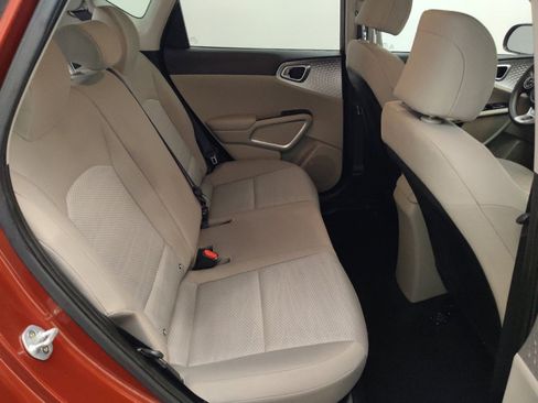 Used 2020 Kia Soul LX FWD image 19