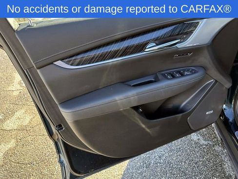 Used 2024 Cadillac XT6 Premium Luxury image 18