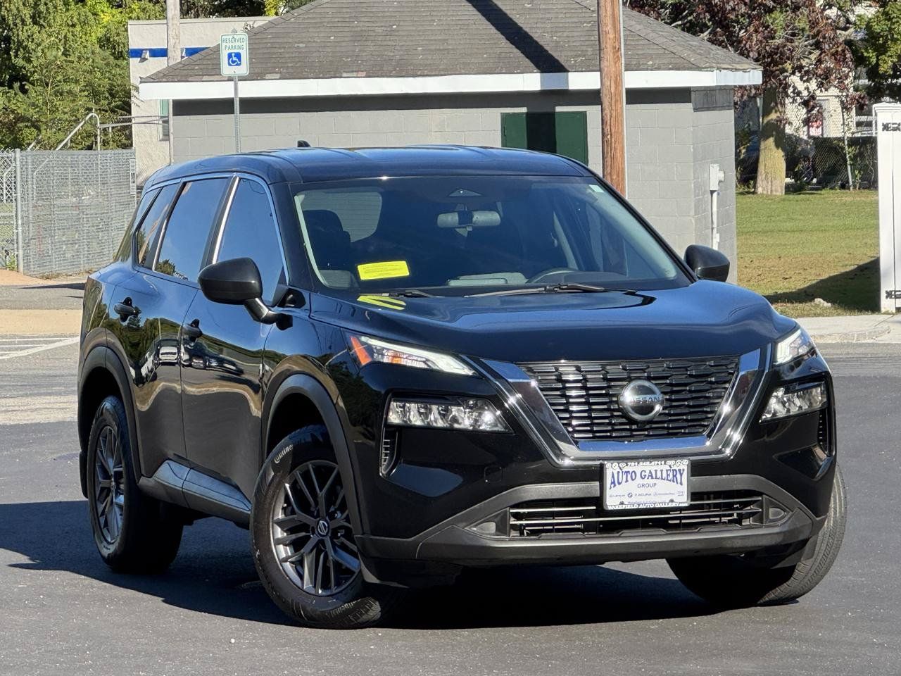 Used 2021 Nissan Rogue S AWD/4WD image 1
