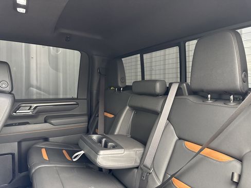 Used 2025 GMC Sierra 2500 AT4 w/ AT4 Premium Plus Package image 26