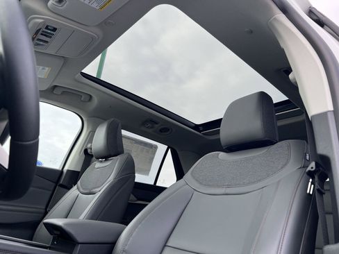 New 2026 Ford Explorer Active w/ Active Comfort Package image 37