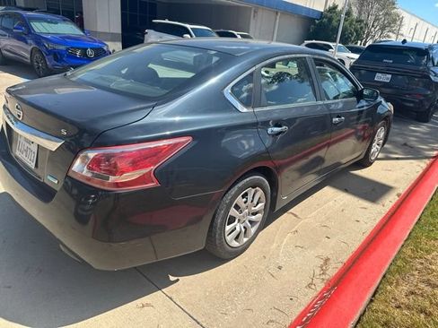 Used 2013 Nissan Altima 2.5 S FWD image 2
