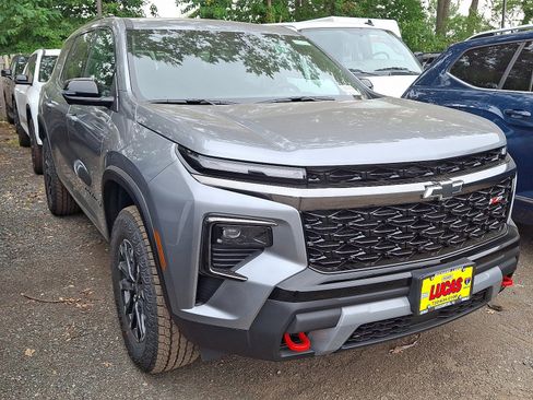 New 2026 Chevrolet Traverse Z71 w/ Driver Confidence Package image 2