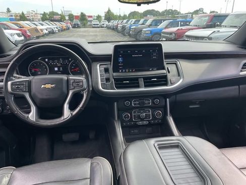 Used 2021 Chevrolet Suburban Premier AWD/4WD image 19