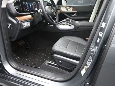 Used 2025 Mercedes-Benz GLE 350 4MATIC image 17