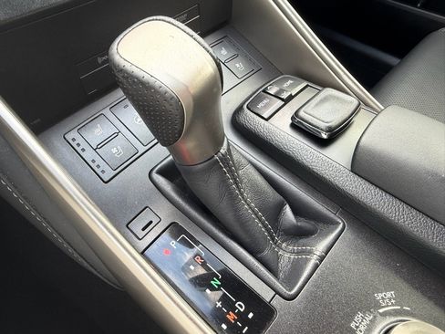 Used 2016 Lexus IS 350 AWD image 18