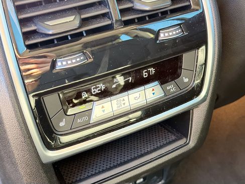 Certified 2025 BMW X7 xDrive40i w/ Premium Package image 22