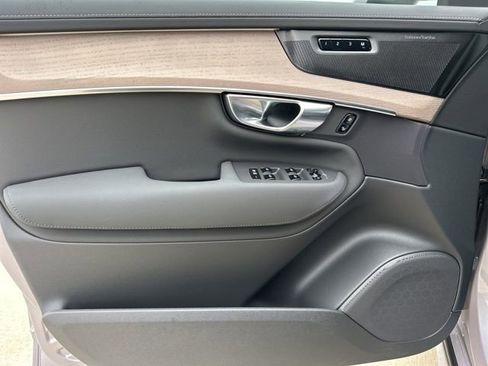 New 2026 Volvo XC90 B5 Plus w/ Protection Package Premier image 13
